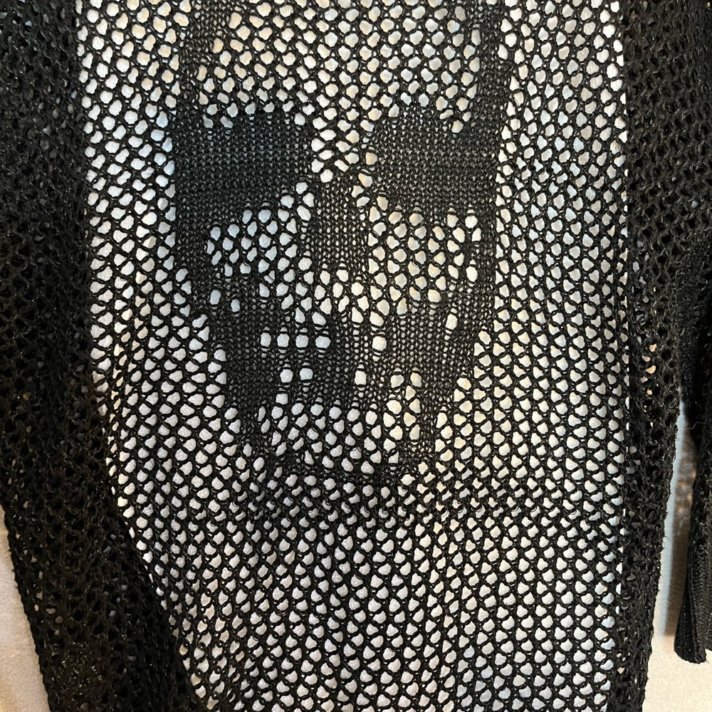 Rock&Republic Skull on back Black Hi/Lo Hem V neck Crochet Sweater. Small
